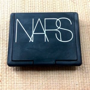 NARS Powder Blush in Outlaw
